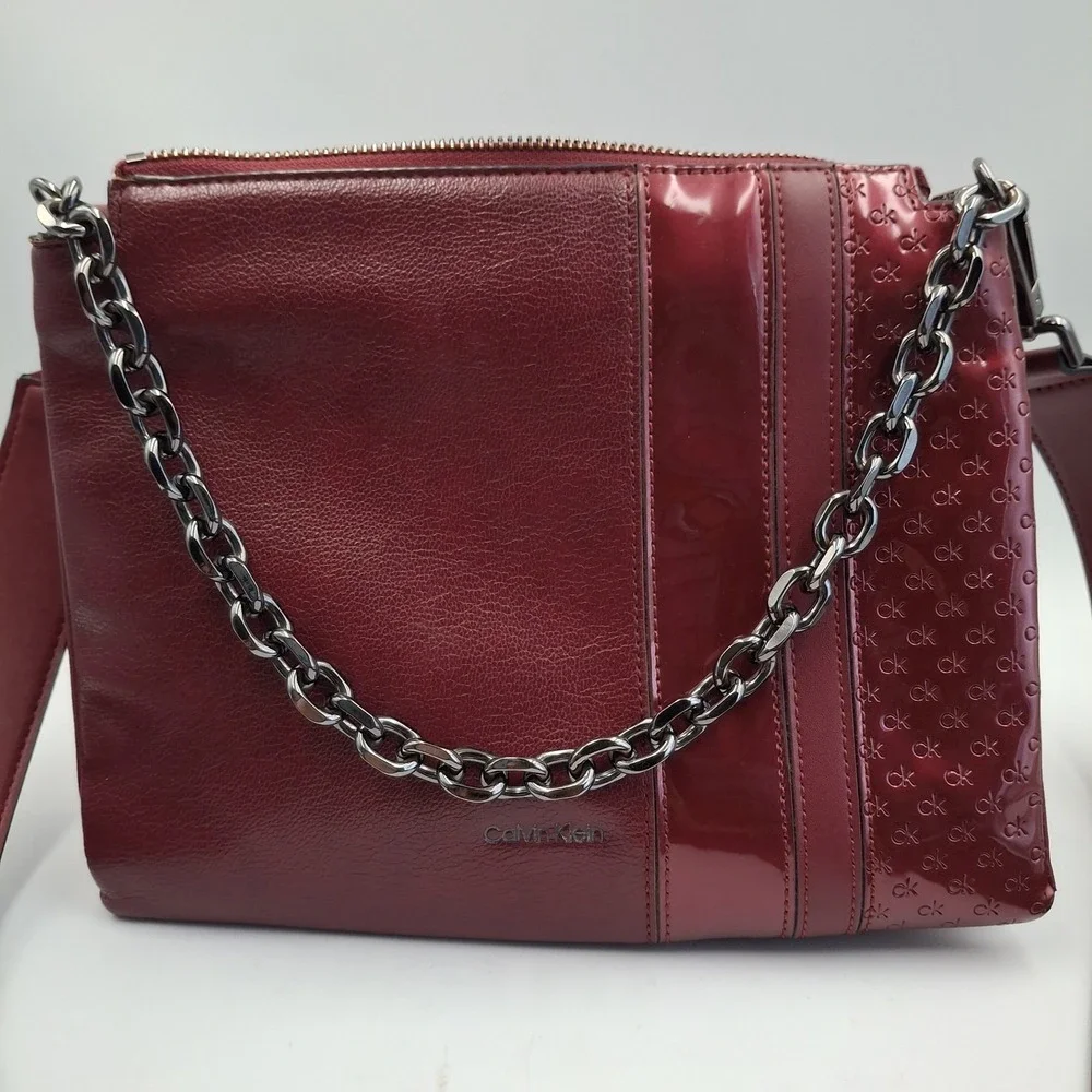 Calvin‎ Klein Crossbody Bag Burgundy Wine Mixed Media Embossed CK Logo Chain